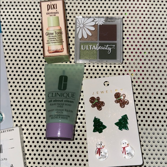 Disney Stitch & Juicy Gift Set with Blue and Purple Accents - Picture 7 of 11